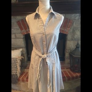 Sleeveless casual dress